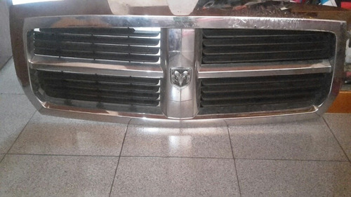 Parrilla Dodge Dakota Original Con Emblema