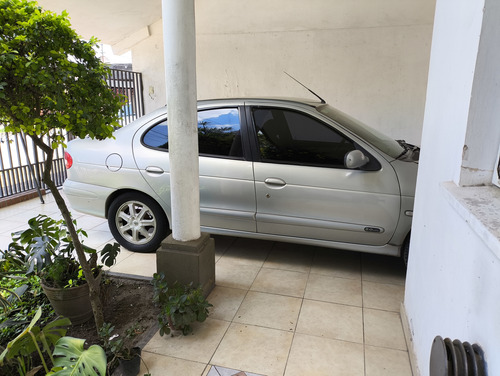 Megane Privilegie 2.0 16v Abs