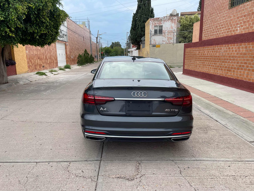 Audi A4 2.0 T Select 190hp Dsg