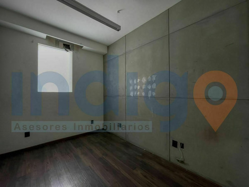 Local En Renta En P.b. En Plaza Comercial En Paseo Constituy