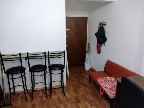 Depto 2 Amb En Liniers Reciclado Excelente Ubicacion