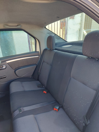 Renault Logan 1.6 Expression Hi-power 4p