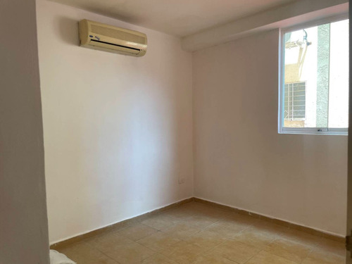 Apartamento En Venta, Obra Blanca En San Diego , Res San Francisco , Planta Y Pozo. Mr.