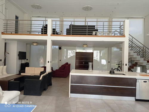 Casa En Venta En Barrio Cerrado Santa Ana Moreno