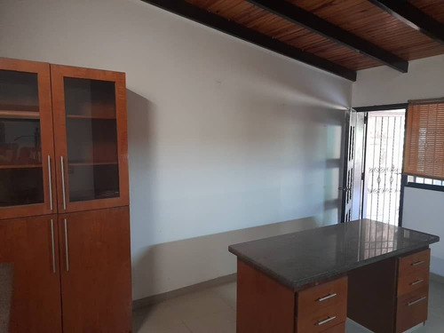 Imagen 9 de 12 de Casa En Venta En Urb Monte Claro