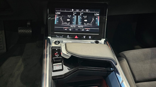 Imagen 13 de 25 de Audi Q8 Sportback E-tron