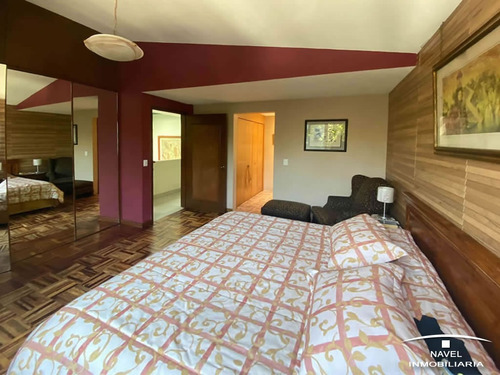 Casa En Venta Desarrollada En Dos Niveles Con Un Mezzanine, En La Calle De Av. México En La Colonia Heroes De Padierna