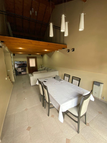 Imagen 4 de 14 de Hermoso Chalet 6 Amb. Sobre Lote De 10 X 30 Monte Grande
