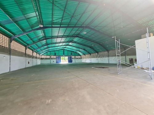 Imagen 23 de 30 de Galpon En Alquiler, Doble Entrada, Tanque, Oficinas, Area Comedor, Luz Trifasica, Inf. 0424-5337900, 22-25425, Nds 05/05