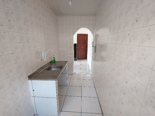 Imagem 4 de 6 de Apartamento Para Alugar Na Rua Professor Arnaldo Silveira, São Marcos, Salvador - Ba - Liv-15662