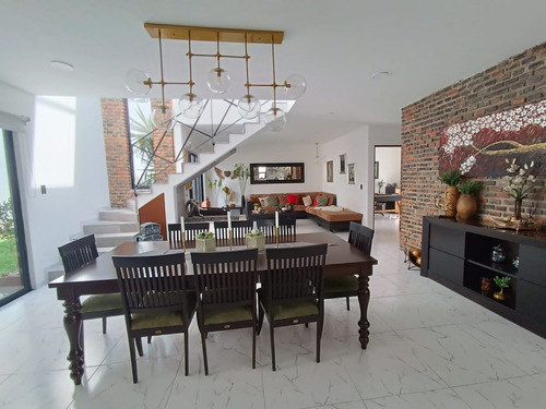 Casa En Venta En Cumbres Del Cimatario