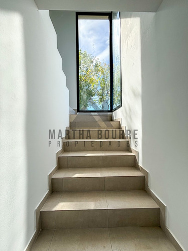 Casa En Venta En Santo Tomas, Pilar, G.b.a. Zona Norte