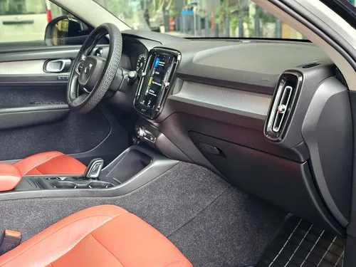 Volvo Xc40 Momentum T4