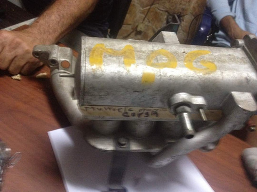 Manifold Multiple De Admisión De Chevrolet Corsa