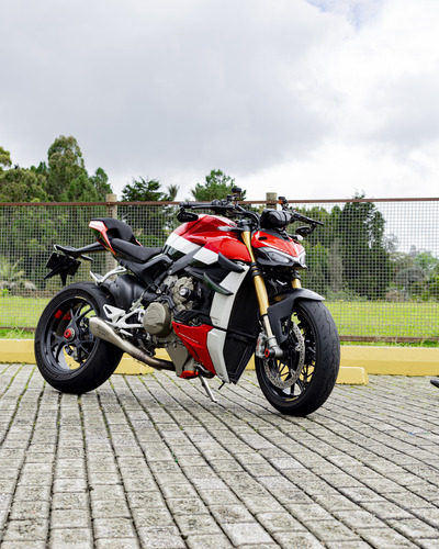 Ducati Streetfighter V4