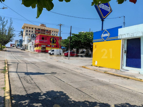 Local Comercial En Venta, Col. Centro Coatzacoalcos Ver.