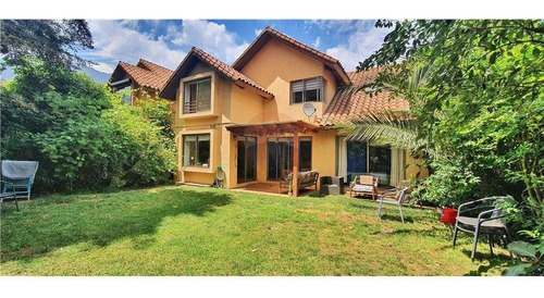 Imagen 2 de 27 de Oportunidad! Linda Y Acogedora Casa En Condominio