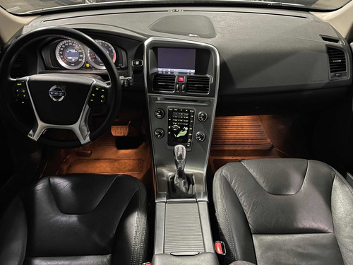Imagen 13 de 16 de Volvo Xc60 2012 3.0 T6 Awd High 304cv