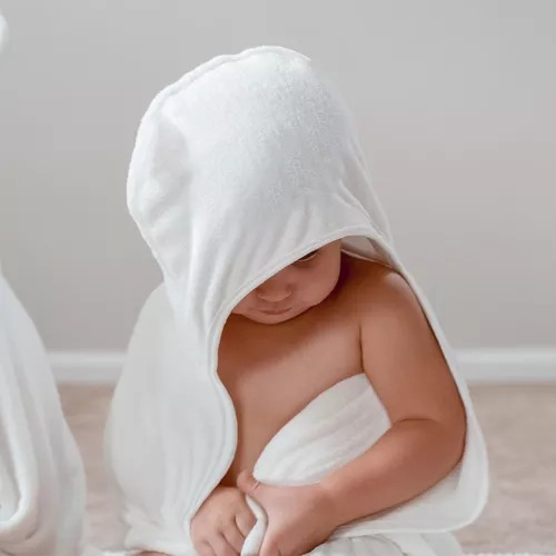 Toalha De Banho Com Capuz Laço Bebê Comfort Cor Branco