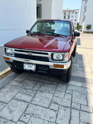 Toyota Hilux 2.4 22r