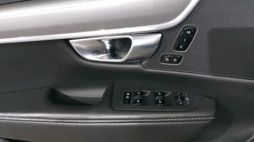 Volvo S90 2.0 MOMENTUM T6 AWD