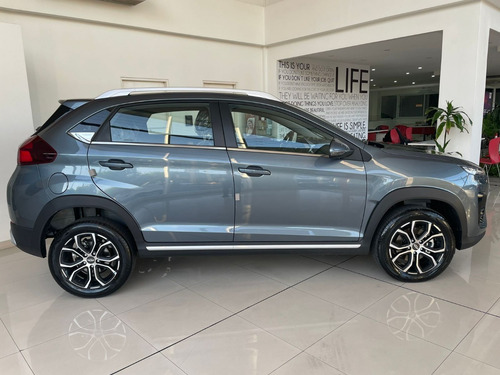 Imagen 6 de 25 de Chery Tiggo 2 Pro Confort 1.5 Mt 2022 0 Km. Gris Oscuro