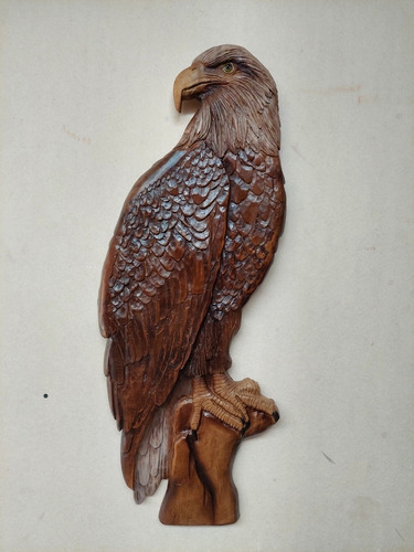 Aguila En Relieve Para Colgar. 82cm De Alta. Simil Madera