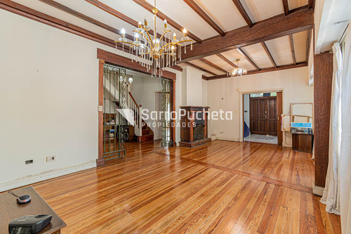 Venta Casa 5 Ambientes Con Garaje, Quincho Y Piscina En Haedo.