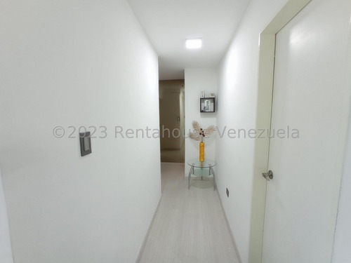 Imagen 11 de 30 de Moderno Y Remodelado Apartamento En Venta Con Conexión A Planta Electrica En El Este De Barquisimeto Lp 245899