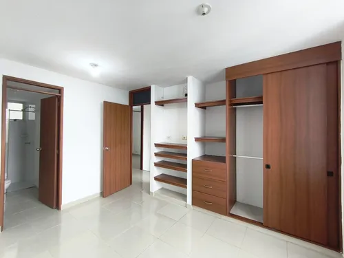 Apartamento En Venta En Prados Del Este. Cod V30502