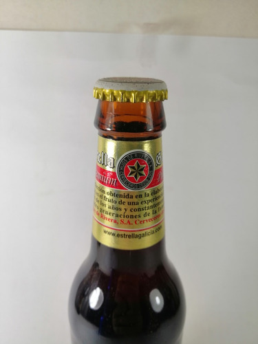 Botella De Cerveza Retro. Estrella Galicia 2003, España Clasica (Usado)