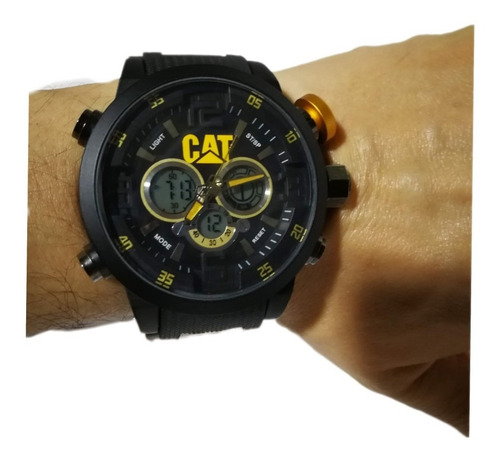 Combo Reloj De Pulsera Análogo/digital Uso Rudo Cat + Gorra Color De La Correa Negro Color Del Bisel Negro Color Del Fondo Negro