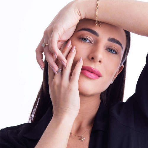 Anel Pavê Redondo Em Ouro 18k Com 37 Pontos De Diamante Aro