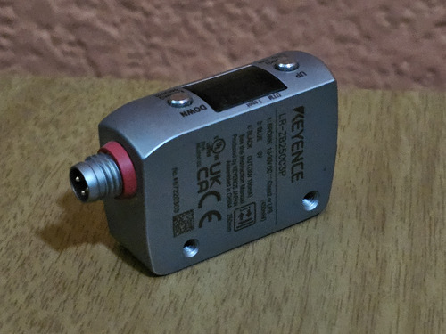 Sensor Keyence Lr-zb250c3p