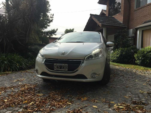 Peugeot 208 1.6 Feline 2013