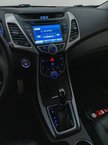 Imagem 10 de 14 de Hyundai Elantra Gls 2.0 16v Flex Aut.