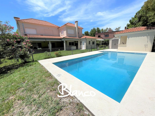 Casa  En Alquiler En Valle Claro, Benavidez, Tigre