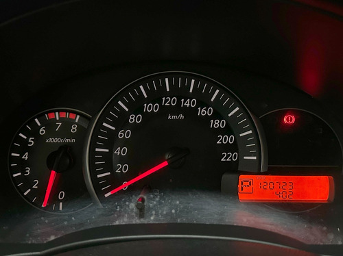 Nissan March 1.6 SV 16V FLEXSTART