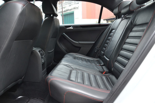 Volkswagen Vento 2.0 Tsi Gli 211cv App Connect + Nav