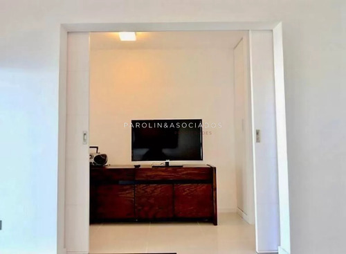 Apartamento En Venta De 2 Dormitorios En Icon Brava Tower, Punta Del Este.