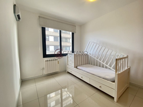 Imagen 6 de 9 de Apartamento Esquinero En Venta - Punta Del Este