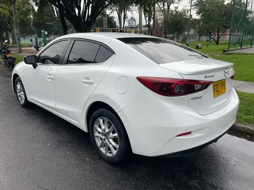 Mazda 3 2.0 Touring