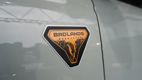 Ford Bronco Bronco Badlands 2.3 L4