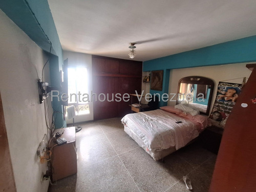 Venta Amplio Y Conservado Apartamento En El Centro -oeste De La Ciudad Barquisimeto Gabriela C