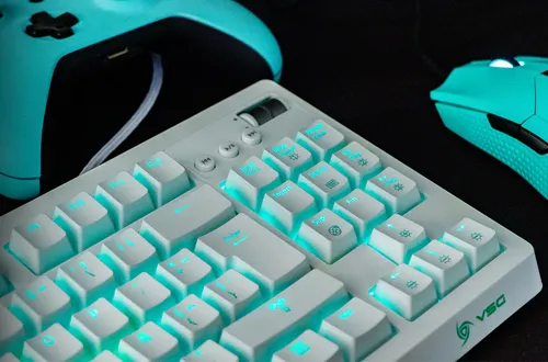 Teclado Gamer Vsg Outemu Red Quasar Rgb Color Blanco