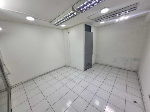 Local Comercial Con Bodega (94061)