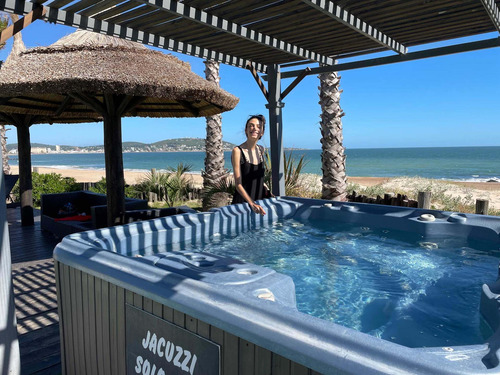 Alquilo Piriapolis Lindos Aptos De 1 Y 2 Dormitorios Sobre La Arena Rodeado De Palmeras Piscina Cerrada 38 Grados Sala De Juegos Un Lugar Unico En Piriapolis