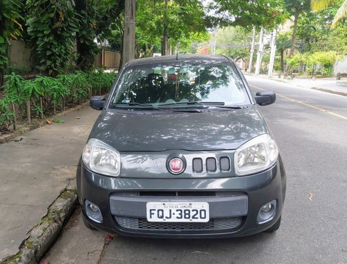 Fiat Uno Vivace 1.0 Flex 8v 2014 4 Portas Cinza