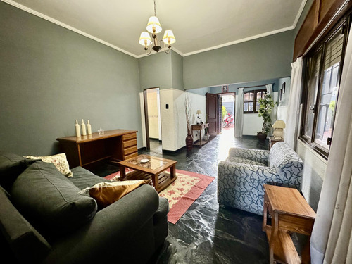 Suipacha 2800 - Casa De 3 Dormitorios En Venta Con Pileta - Rosario, Parque Casado
