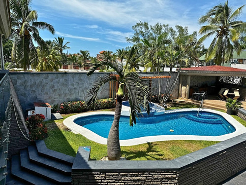 Residencia Amueblada De Lujo En Venta, En El Fraccionamiento Costa De Oro, Boca Del Río, Veracruz